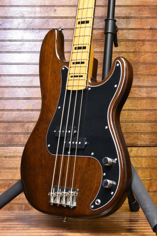 Squier Classic Vibe 70&#39;s Precision Bass, Walnut