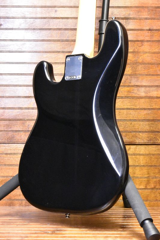 Fender Standard Jazz Bass, Black