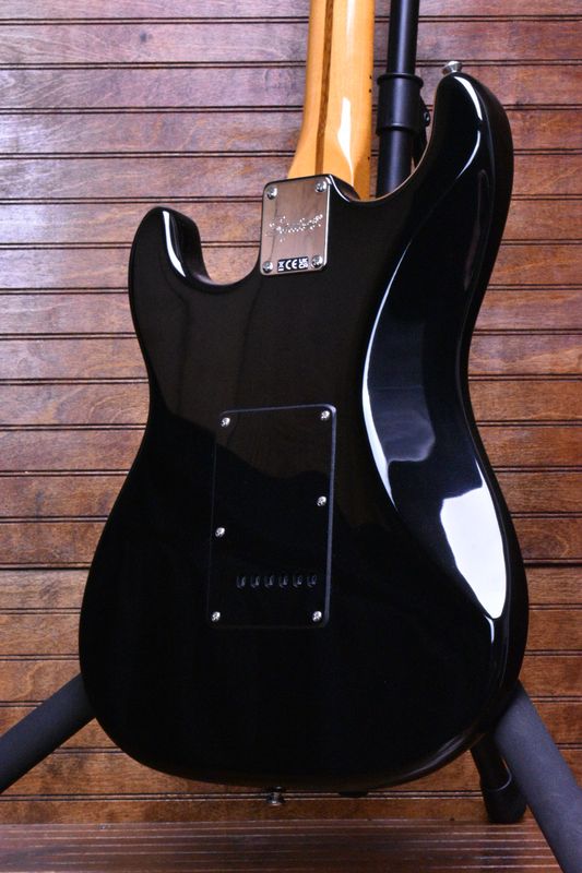 Squier Classic Vibe '70s Stratocaster® HSS, Maple Fingerboard, Black
