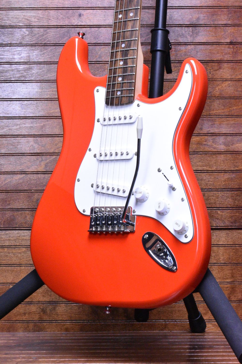 Squier Affinity Stratocaster, Race Red