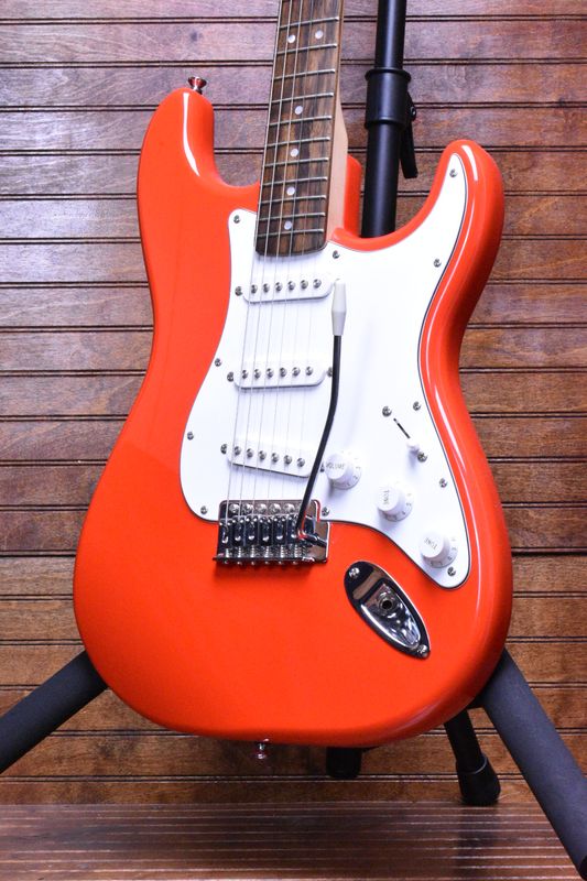 Squier Affinity Stratocaster, Race Red