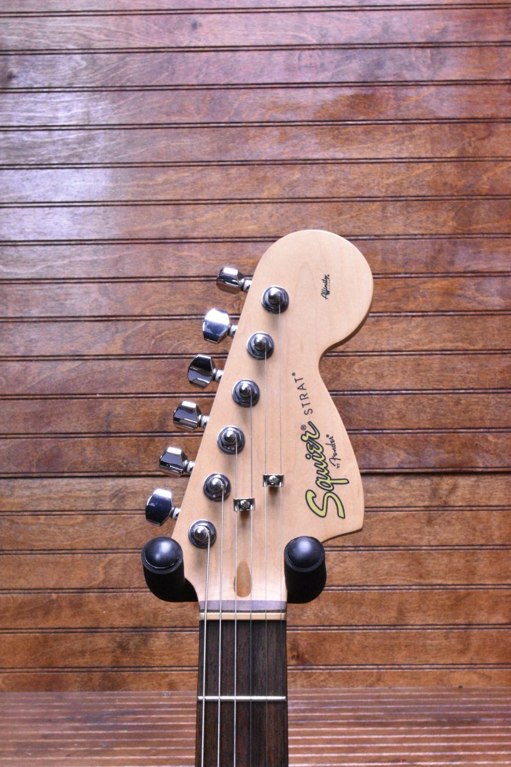 Squier Affinity Stratocaster, Race Red