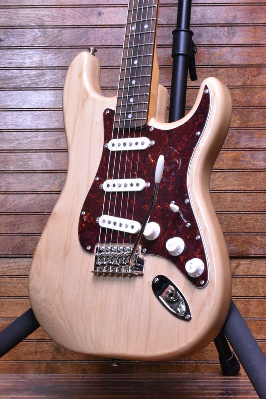 Squier  Classic Vibe '70s Stratocaster®, Laurel Fingerboard, Natural