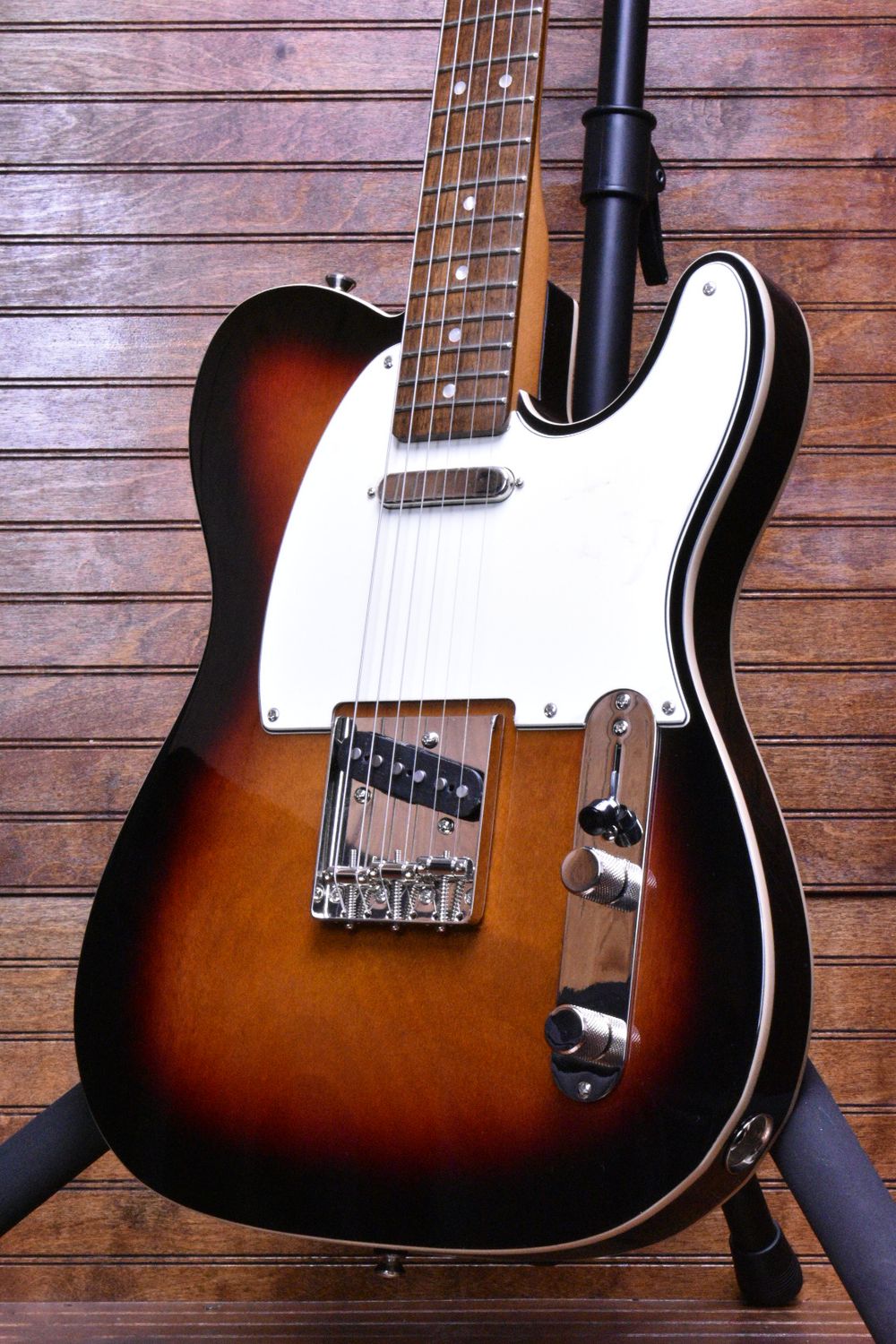 Squier Classic  Vibe  60's Custom Telecaster 3 Color Sunburst