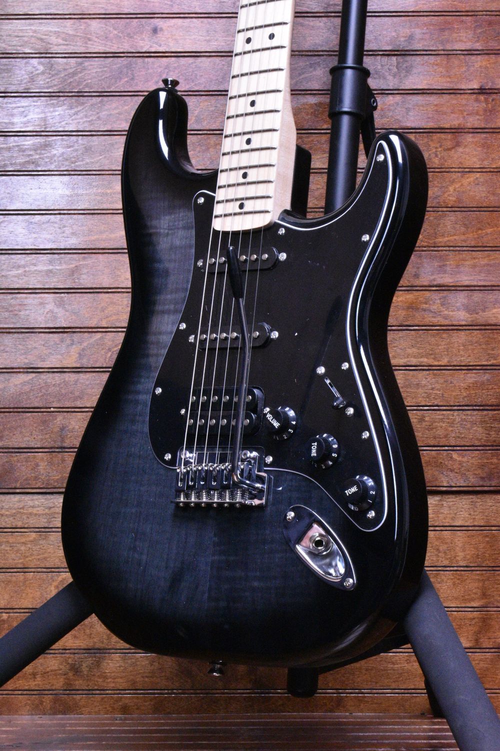 Squier Affinity Stratocaster HSS, Black Burst