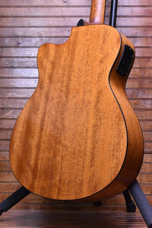Yamaha FGX820C Acoustic Guitar, Natural