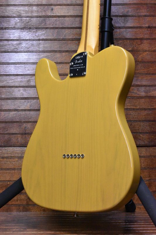 Fender American Professional II Telecaster®, Maple Fingerboard, Butterscotch Blonde