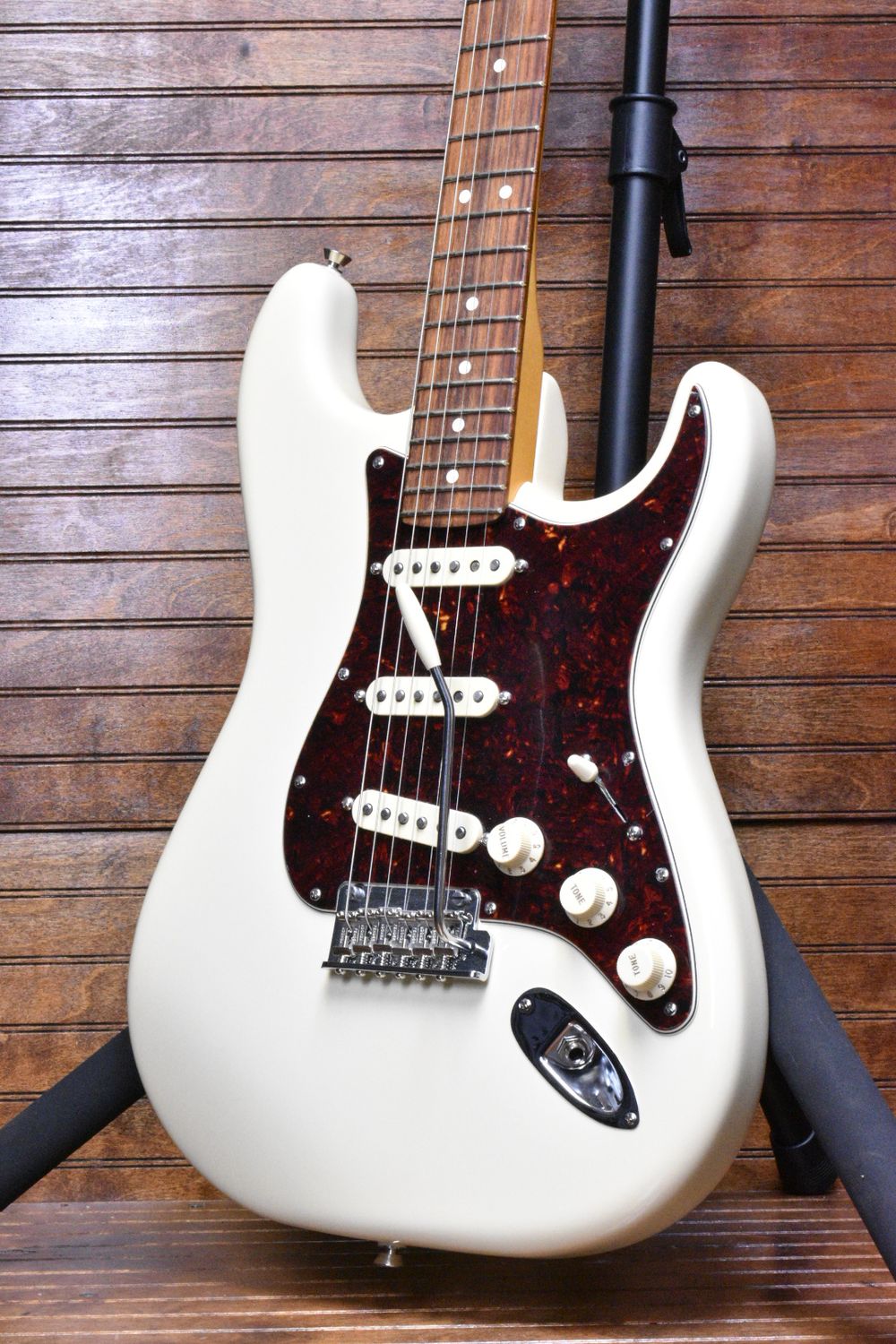 Fender American Professional II Stratocaster®, Rosewood Fingerboard, Olympic White