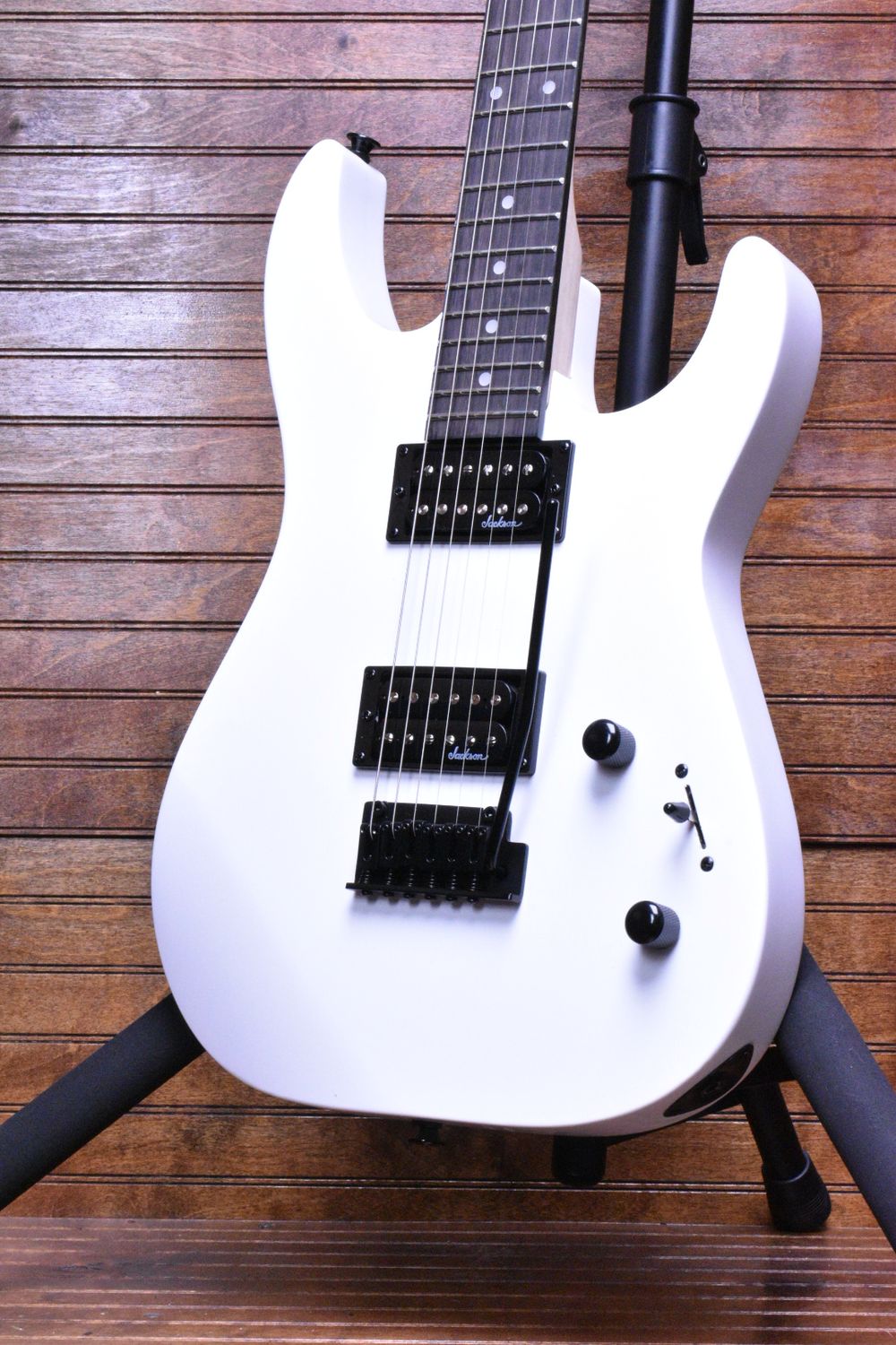 Jackson JS Series Dinky® JS11, Amaranth Fingerboard, Snow White