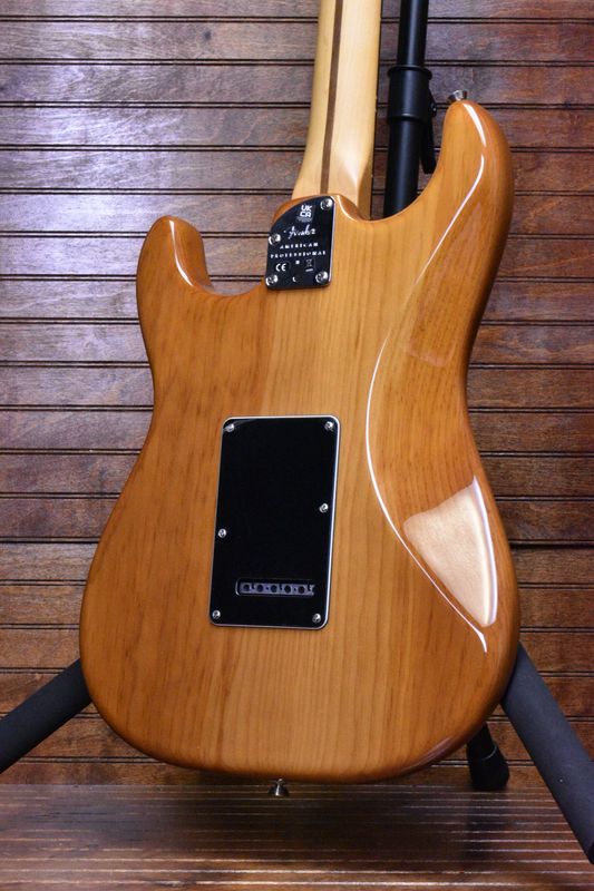 Fender American Professional II Stratocaster®, Rosewood Fingerboard, Roasted Pine
