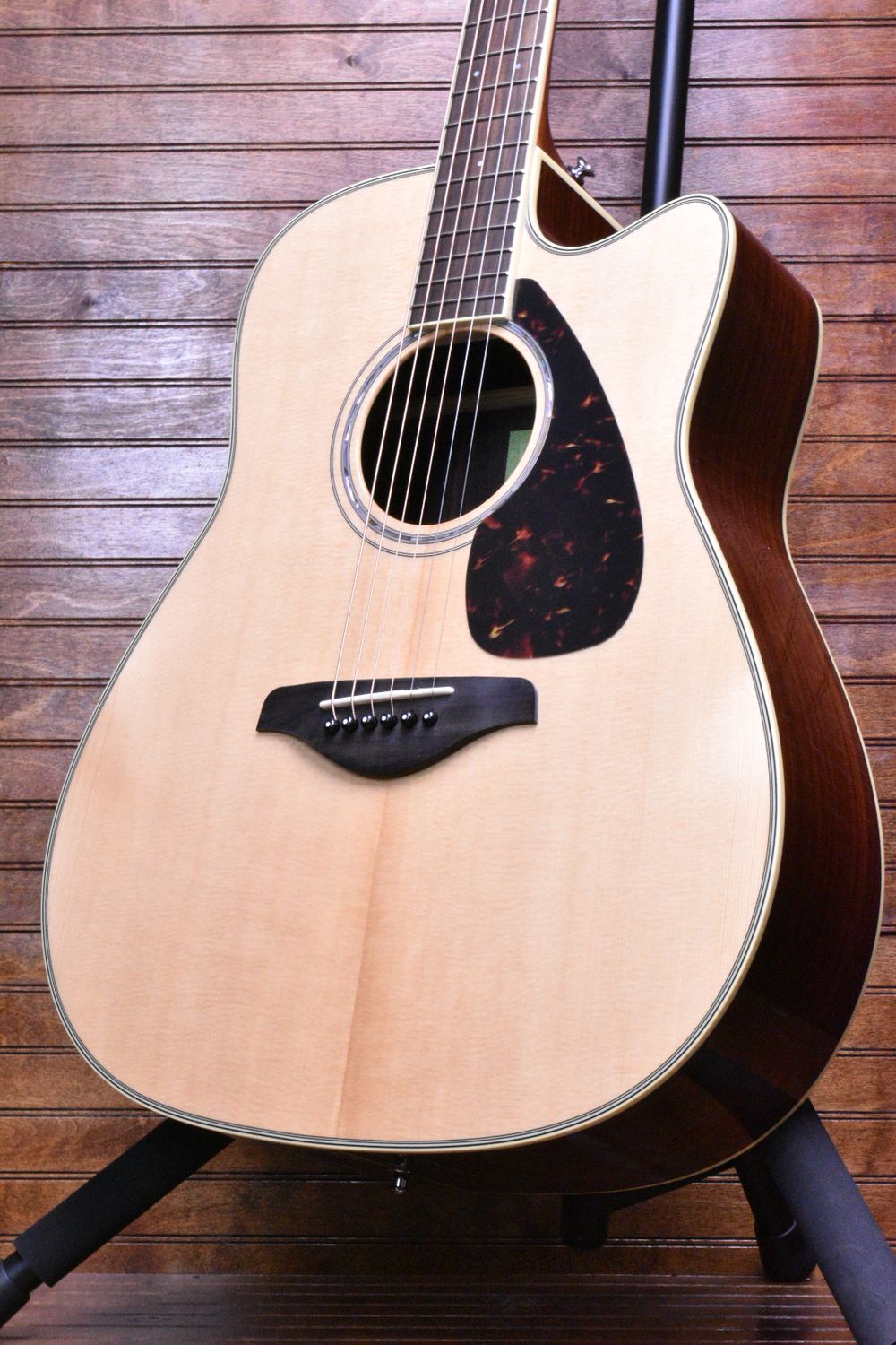 Yamaha FGX830C Acoustic Guitar, Natural
