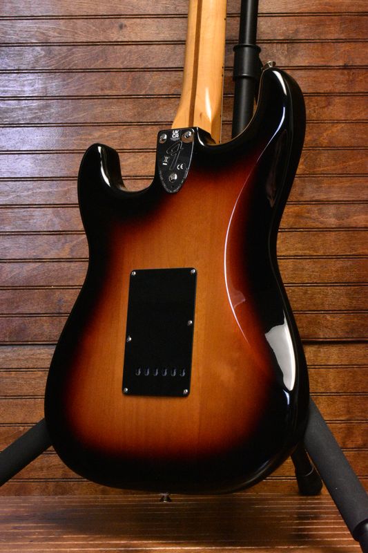 Fender Vintera® II '70s Stratocaster®, Maple Fingerboard, 3-Color Sunburst
