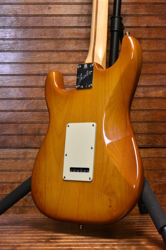 Fender American Performer Stratocaster®, Rosewood Fingerboard, Honey Burst