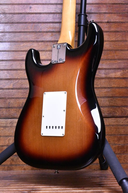 Fender Vintera® II '60s Stratocaster®, Rosewood Fingerboard, 3-Color Sunburst