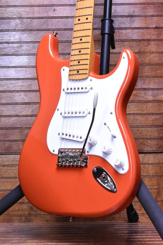 Squier Classic Vibe '50s Stratocaster®, Maple Fingerboard, Fiesta Red
