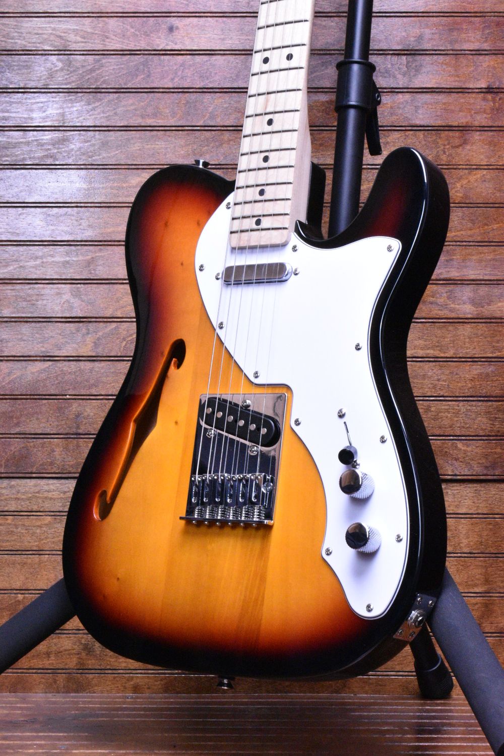 Squier Affinity Series® Telecaster® Thinline, Maple Fingerboard, White Pickguard, 3-Color Sunburst