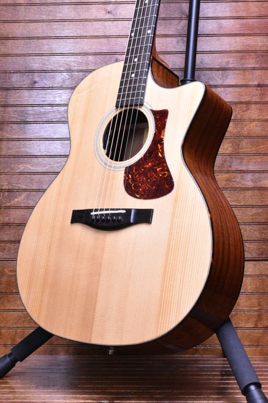 Eastman AC-122-1CE-DLX, Acoustic Guitar