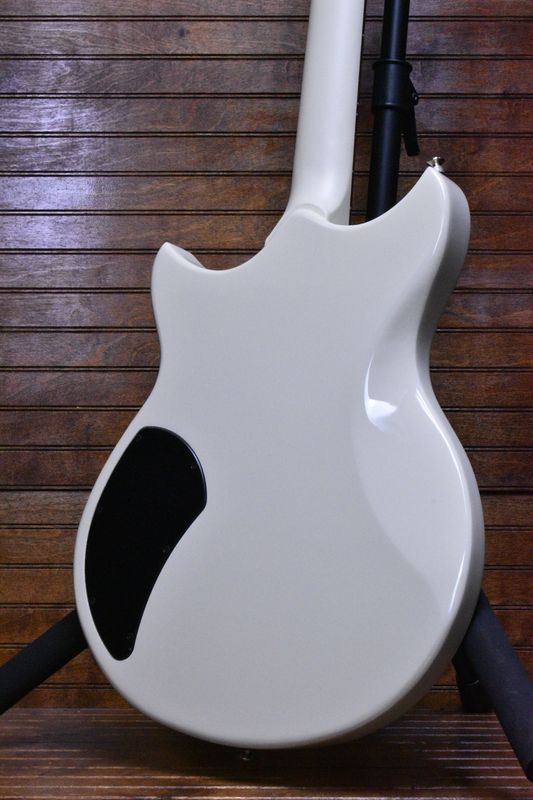 Yamaha Revstar, Vintage White