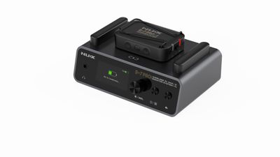 Nux B-7Pro 2.4GHz Pro -Level Wireless In-Ear Monitor System Nux B-7Pro 2.4GHz Pro -Level Wireless In-Ear Monitor System