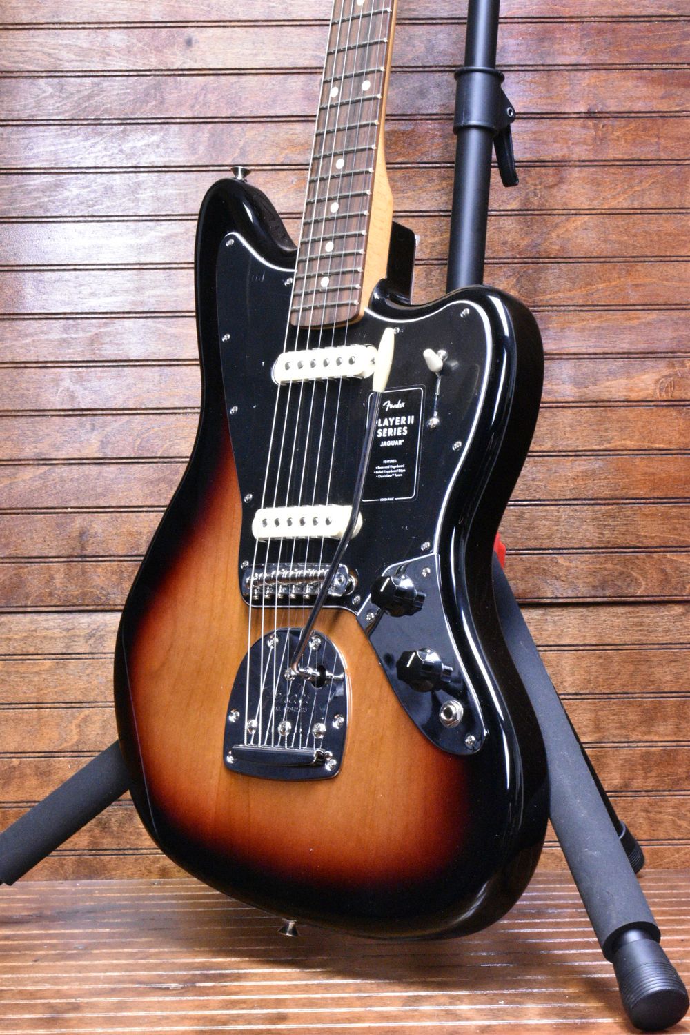 Fender Player II Jaguar®, Rosewood Fingerboard, 3 Color Sunburst