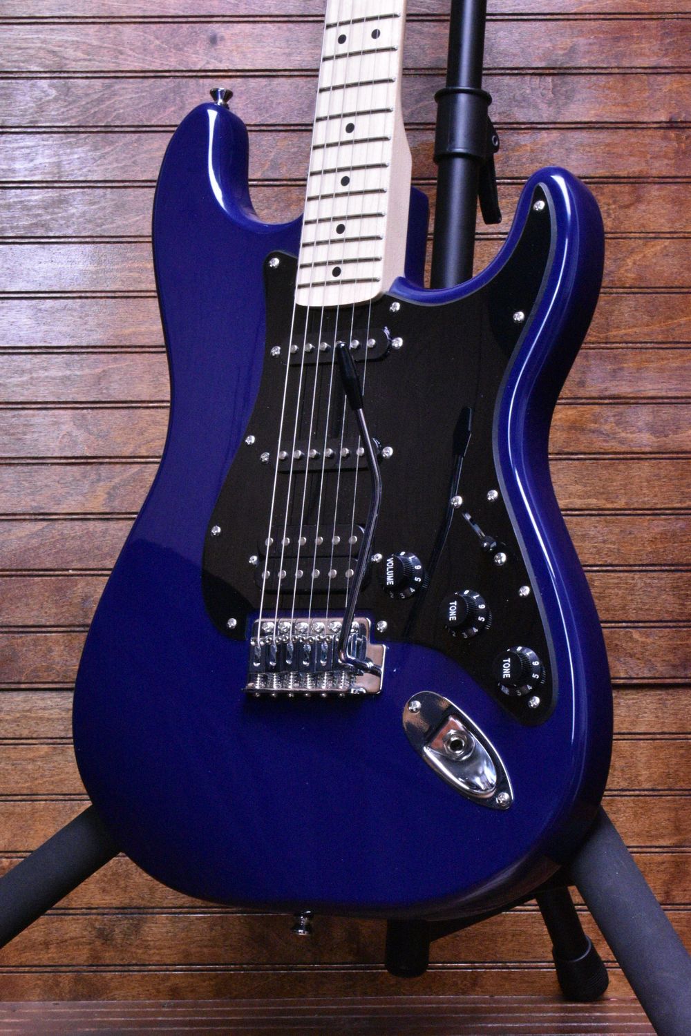 Squier Sonic® Stratocaster® HSS, Maple Fingerboard, Black Pickguard, Midnight Blue