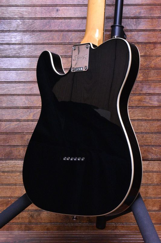Squier Classic Vibe Baritone Custom Telecaster®, Laurel Fingerboard, Parchment Pickguard, Black