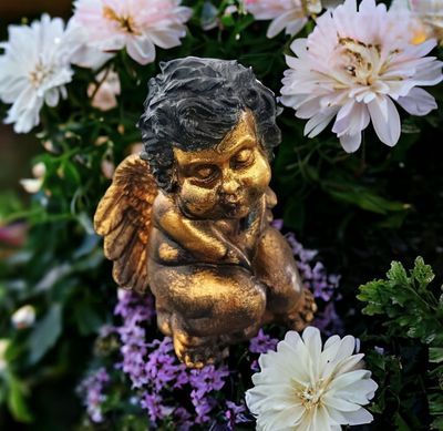 Statuettes