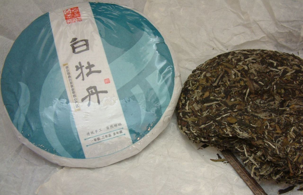 2014 White Peony Tea Cake