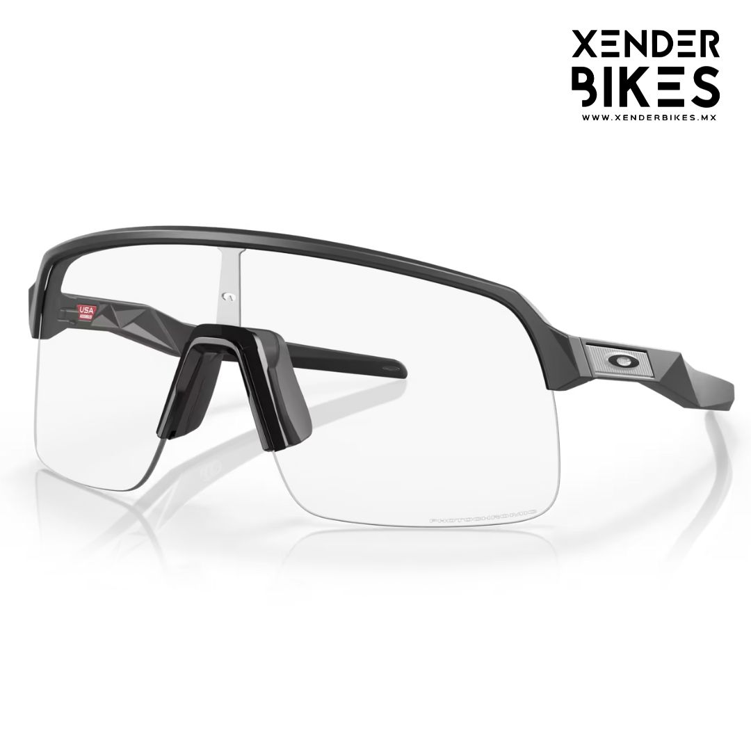 OAKLEY SUTRO MATTE CARBON CLEAR PHOTOCHROMIC GAFAS