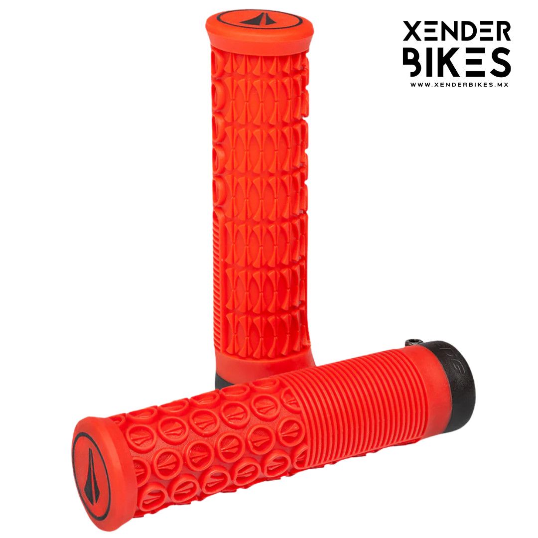 SDG THRICE ROJO PUÑOS