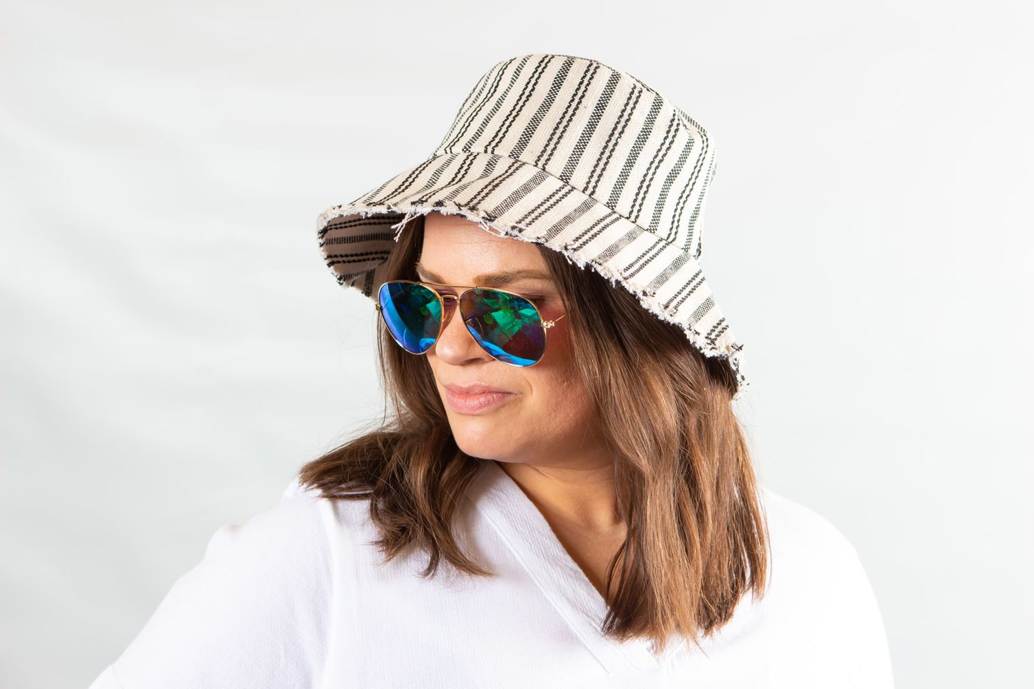 Giorga Bucket Hat: Black