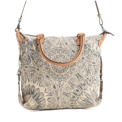 Myra Aventure Tote Bag