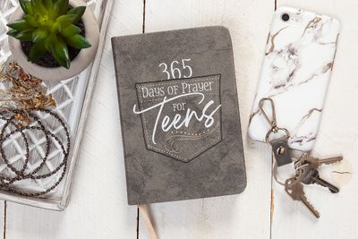 BOOK: 365 Days of Prayer for Teens
