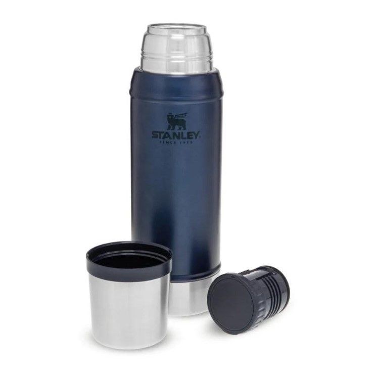 Stanley Classic Legendary Bottle in Nightfall Blue (750ml)