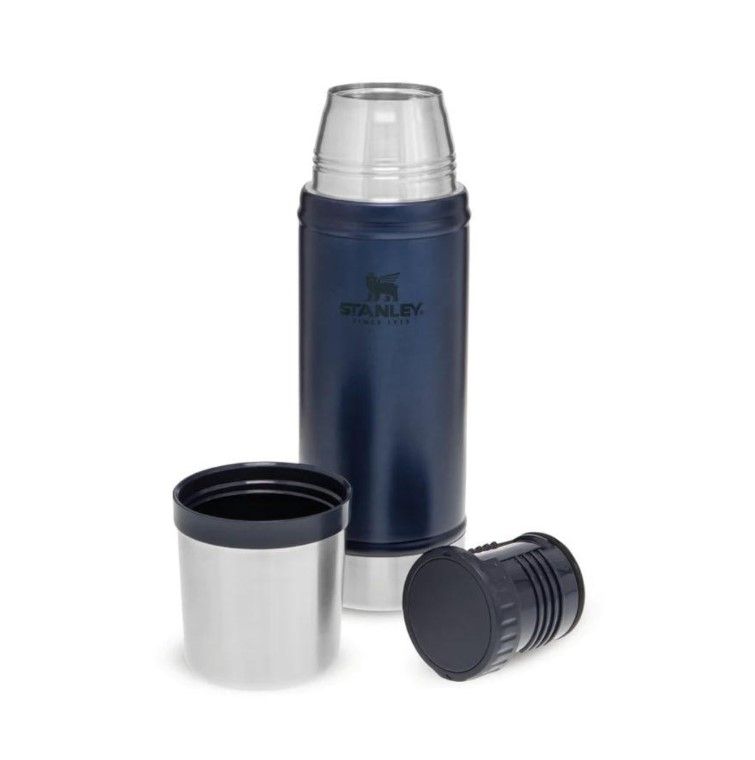 Stanley Classic Legendary Bottle in Nightfall Blue (470ml)