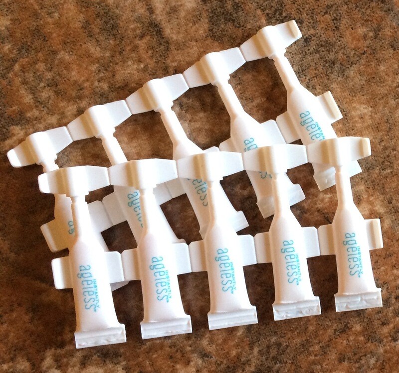 10 ampollas de Instantly Ageless