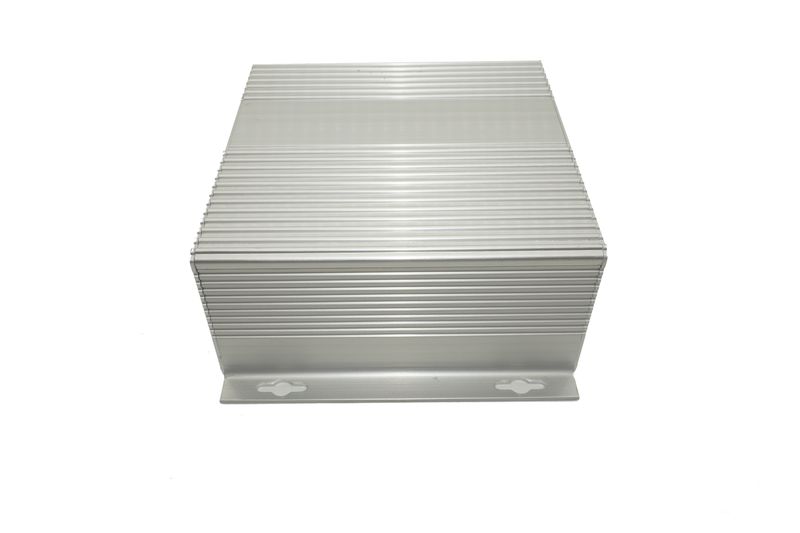 Aluminium-Elektronikgehäuse – 71x190x155 mm, silber eloxiert