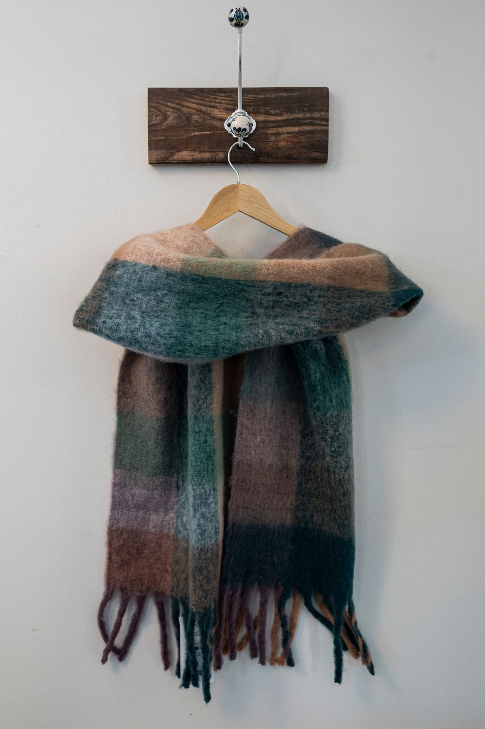 Artic Fox Scarf, Color: checked