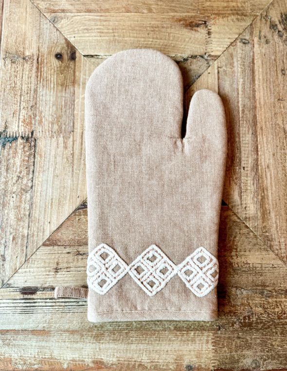 Patina Vie Natural Embroidered Oven Mitt