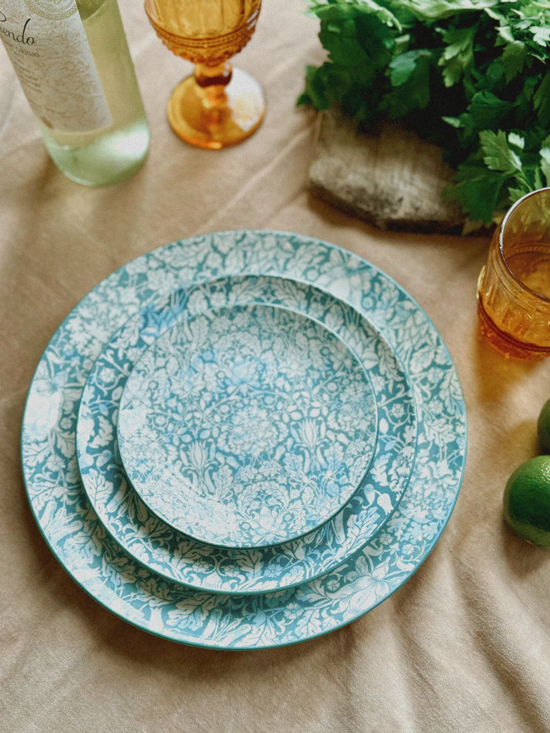 Patina Vie Antoinette Porcelain Plates
