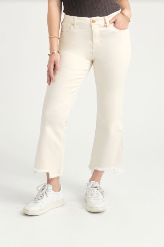 1822 Denim 27&#39;&#39; LUXE DEMI BOOT JEAN W/ SHARKBITE HEM (White Smoke)