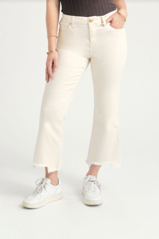 1822 Denim 27&#39;&#39; LUXE DEMI BOOT JEAN W/ SHARKBITE HEM (White Smoke)