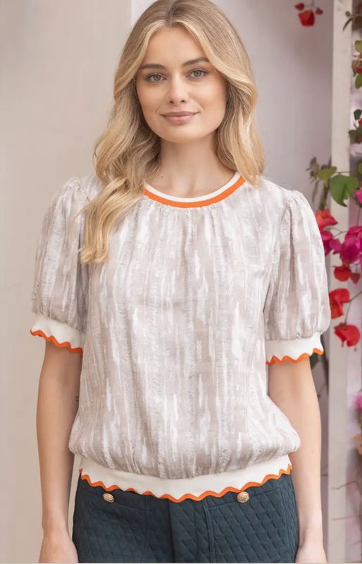 Contrast Elastic Zigzag Detail Distressed Top (Taupe)