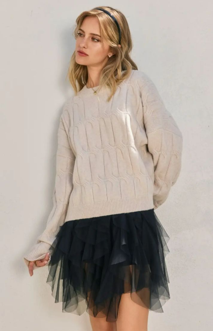 Frosted Mesa Relaxed Cable Knit Sweater (Ecru)
