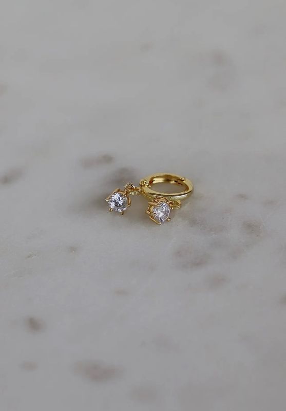 Katie Waltman Round  Huggies