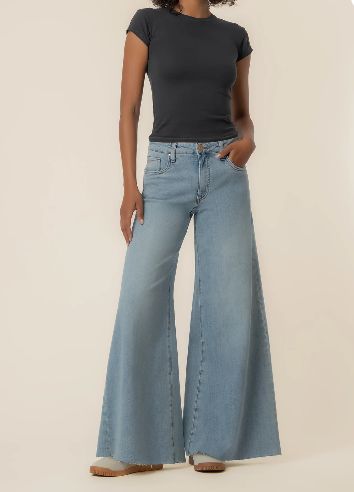 KUT from the Kloth Blake High Rise Super Wide Leg in Transcendent Wash