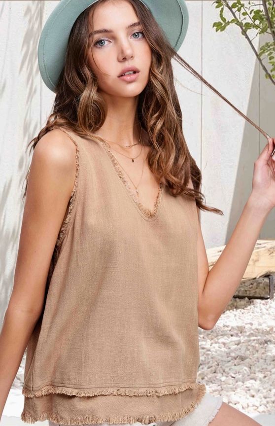 Soft Washed Gauze Cut Edge Sleeveless V-Neck Top (Khaki))