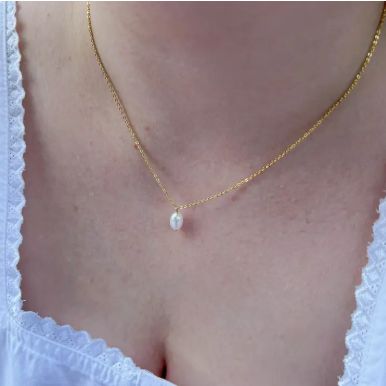 Natalie Claire Dainty Pearl Necklace