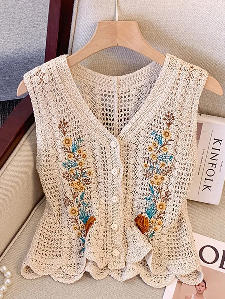 Retro Embroidered Floral Knit Vest--One Size