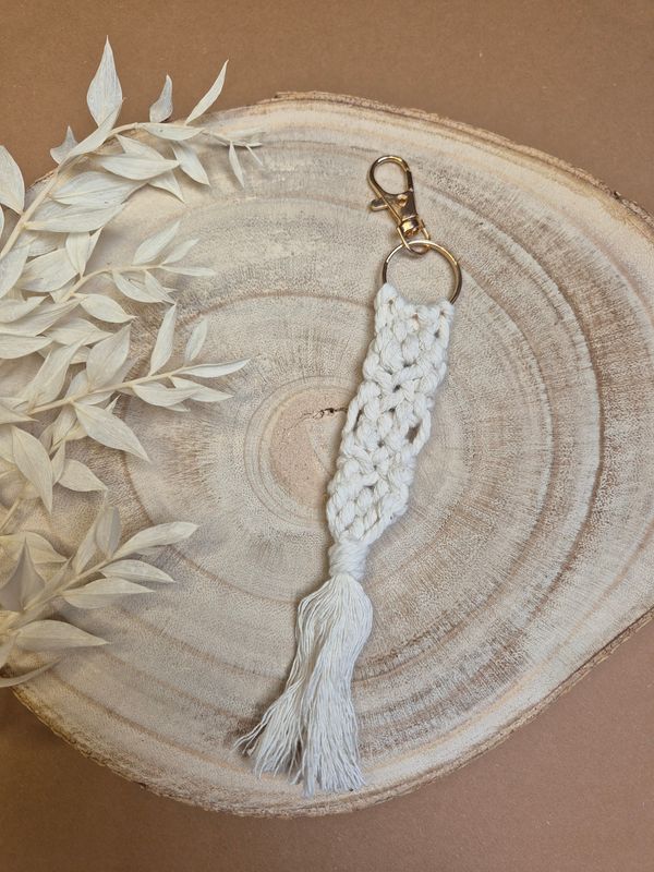 Hanger macrame wit